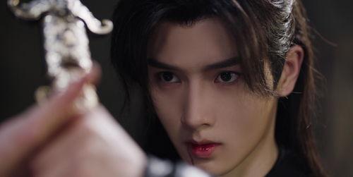 日韩红衣帅哥视频,视频走红网络